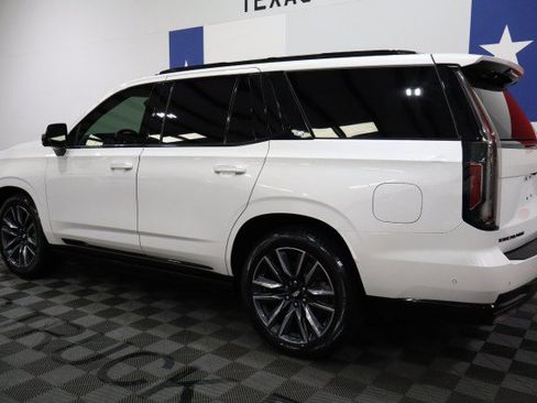Used 2023 Cadillac Escalade Sport w/ Touring Package AWD/4WD image 5
