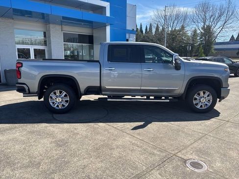 New 2026 Chevrolet Silverado 3500 High Country w/ High Country Premium Package AWD/4WD image 11