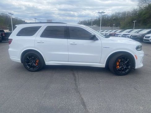 Used 2023 Dodge Durango R/T w/ Hemi Orange Plus Package image 2