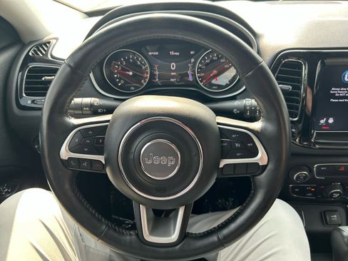 Used 2019 Jeep Compass Limited image 15