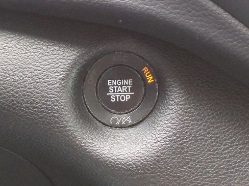 Certified 2022 Jeep Cherokee Limited image 29