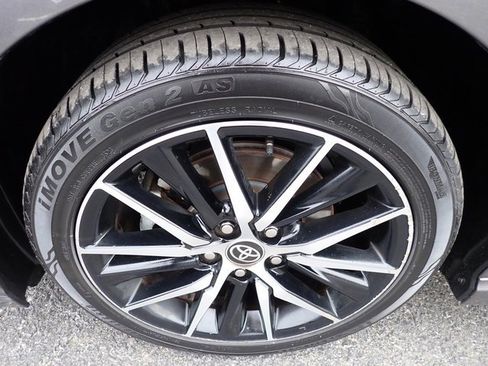 Used 2023 Toyota Camry SE image 12