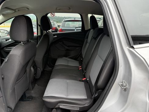 Used 2017 Ford Escape SE w/ Equipment Group 201A AWD/4WD image 14