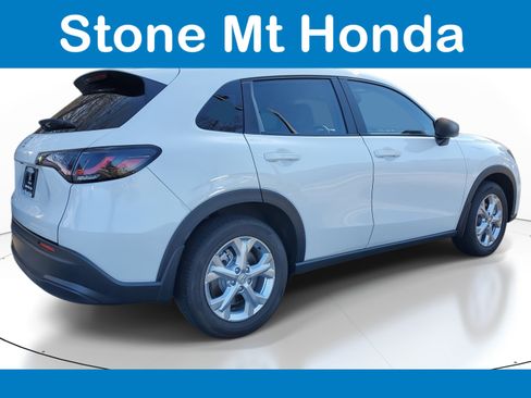 Used 2025 Honda HR-V LX image 6