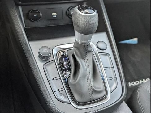 Used 2023 Hyundai Kona SEL FWD image 13