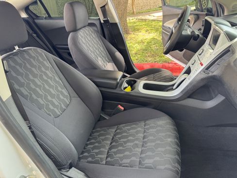 Used 2012 Chevrolet Volt FWD image 26