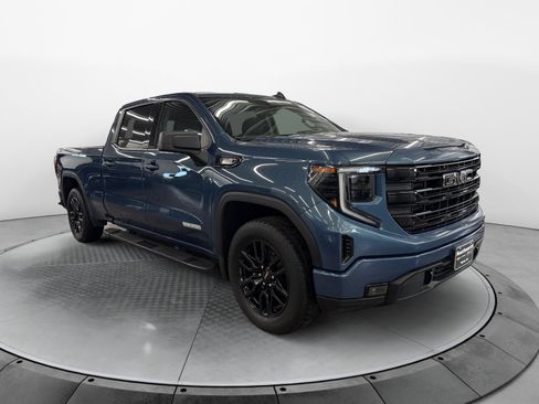 Used 2024 GMC Sierra 1500 Elevation w/ Preferred Package AWD/4WD image 4