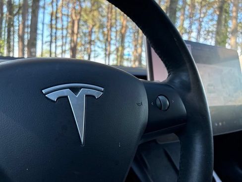 Used 2022 Tesla Model 3 Long Range AWD/4WD image 24