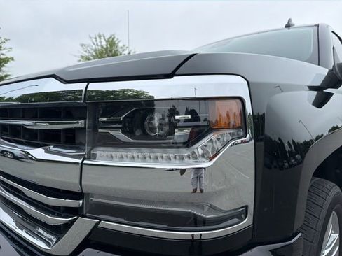 Used 2018 Chevrolet Silverado 1500 High Country AWD/4WD image 9