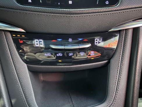 Used 2020 Cadillac XT5 Premium Luxury image 24