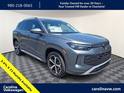 New 2025 Volkswagen Tiguan SE