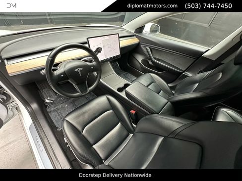 Used 2019 Tesla Model 3 Long Range image 17