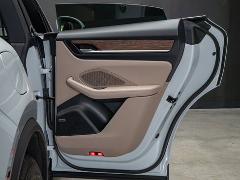 New 2026 Porsche Macan 4 Electric AWD/4WD image 33
