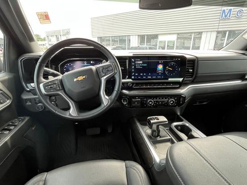 Used 2023 Chevrolet Silverado 1500 LTZ AWD/4WD image 17