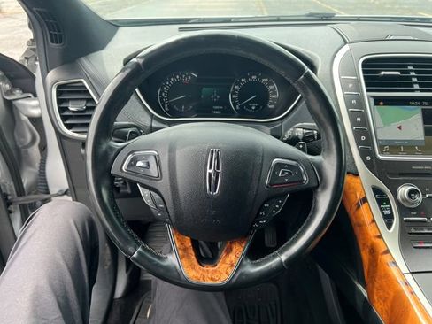Used 2016 Lincoln MKX Select w/ Select Plus Package FWD image 16