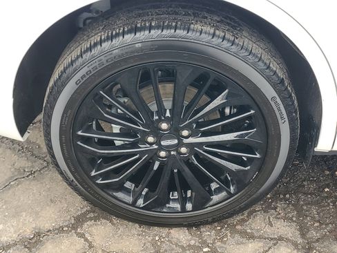 Certified 2024 Lincoln Corsair AWD w/ Equipment Group 101A image 7