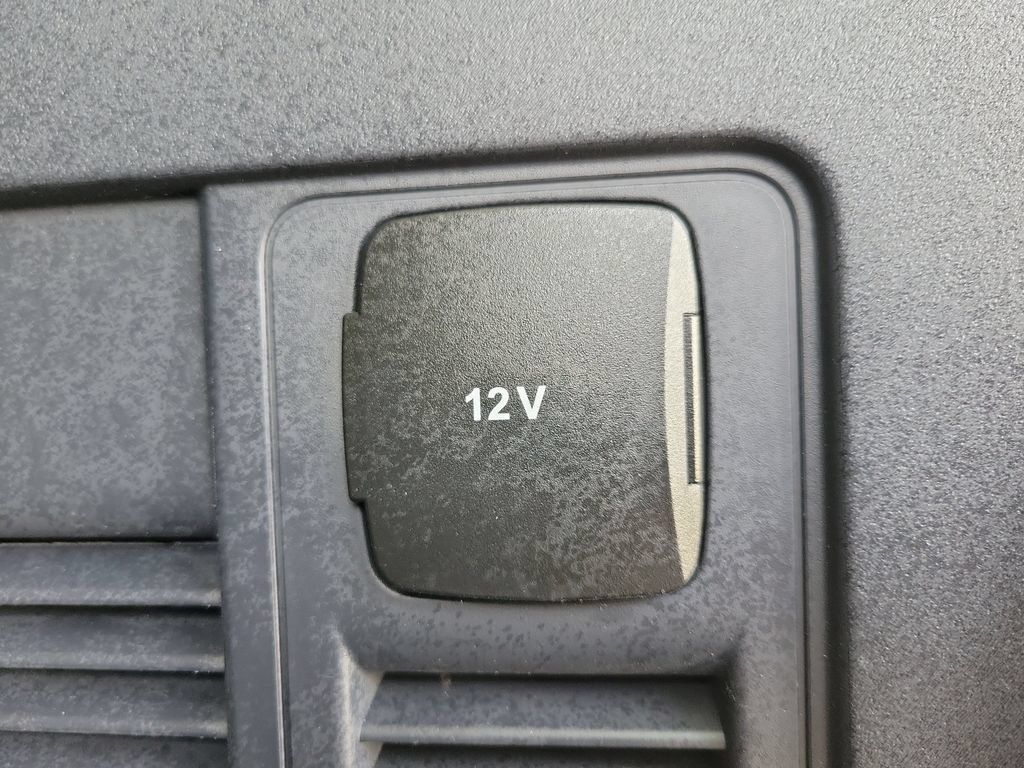 Used 2025 Ford Expedition Active RWD image 8