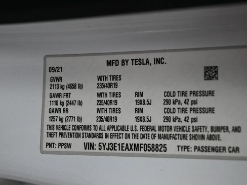 Used 2021 Tesla Model 3 Standard Range Plus RWD image 9