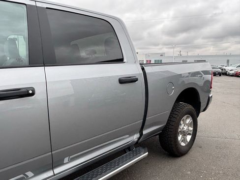 Used 2024 RAM 2500 Big Horn AWD/4WD image 7