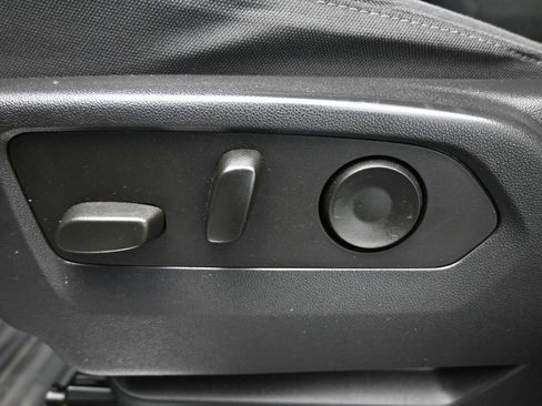 Used 2023 Chevrolet Silverado 1500 LT w/ Work Truck Package image 11