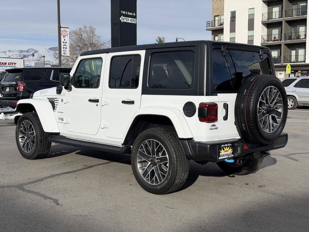 Used 2023 Jeep Wrangler Unlimited Sahara w/ Cold Weather Group AWD/4WD image 5
