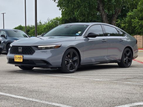 Used 2023 Honda Accord Sport image 7