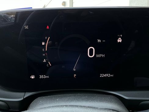 Used 2025 Buick Envista Sport Touring image 36