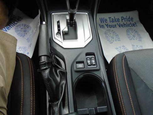 Used 2022 Subaru Crosstrek 2.0i Premium AWD/4WD image 19