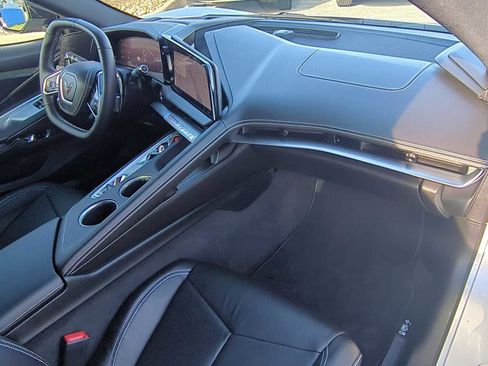 Used 2026 Chevrolet Corvette Stingray Coupe w/ 1LT image 26