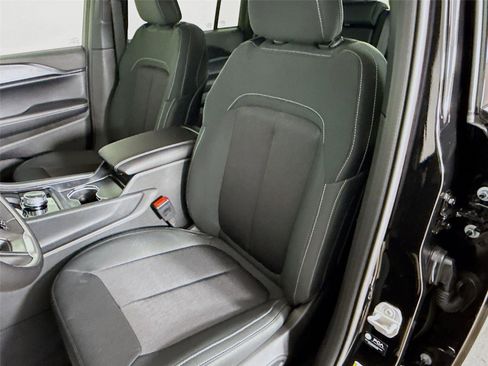 New 2025 Jeep Grand Cherokee Laredo X w/ Luxury Tech Group I image 22