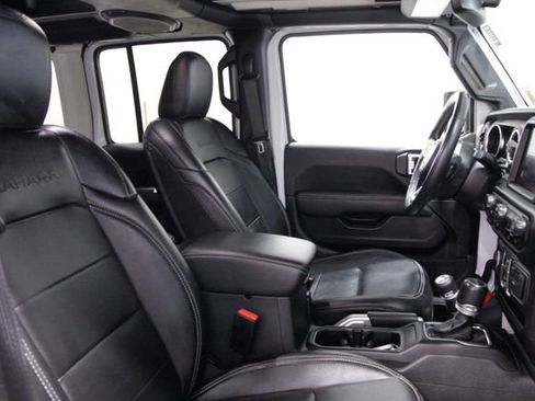 Used 2022 Jeep Wrangler Unlimited Sahara w/ Cold Weather Group image 5