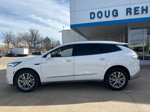Used 2023 Buick Enclave Essence w/ Experience Buick Package image 12