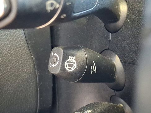 Used 2018 Mercedes-Benz C 300 4MATIC Sedan image 30