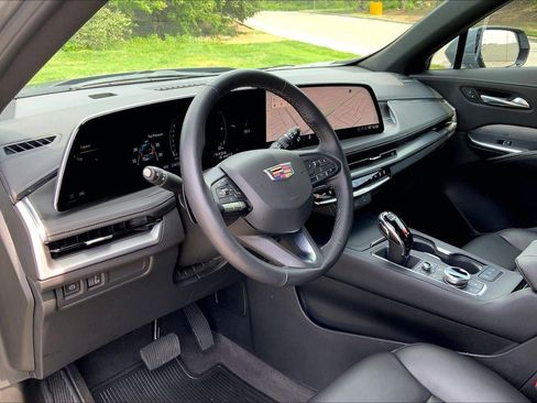 Certified 2024 Cadillac XT4 Premium Luxury AWD/4WD image 15