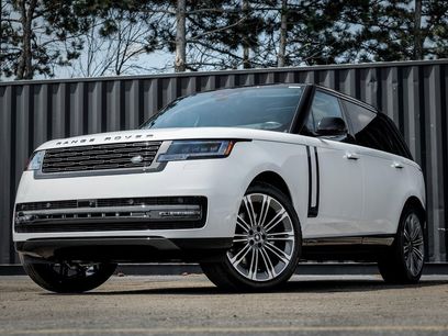 New 2025 Land Rover Range Rover Long Wheelbase SE
