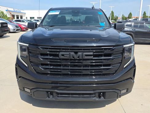 Used 2024 GMC Sierra 1500 Elevation AWD/4WD image 8