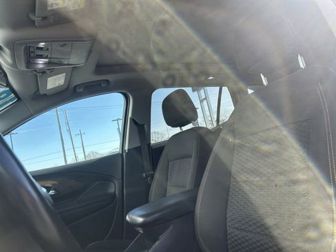 Used 2018 GMC Terrain SLE w/ Driver Convenience Package image 9