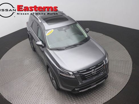 Used 2024 Nissan Pathfinder SL AWD/4WD image 67