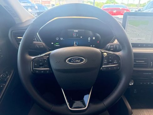 Used 2023 Ford Escape Platinum AWD/4WD image 18