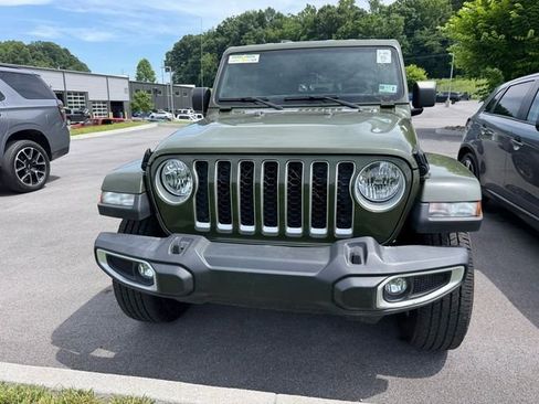 Used 2022 Jeep Gladiator Overland w/ Popular Equipment Package AWD/4WD image 6