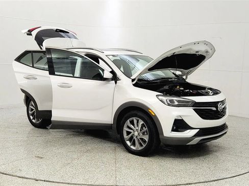 Used 2023 Buick Encore GX Essence w/ Experience Buick Package FWD image 9