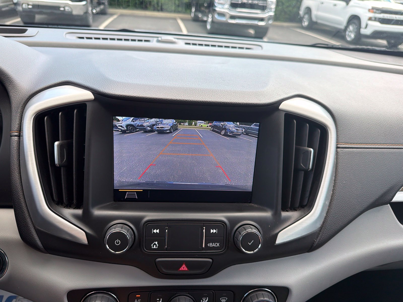 Used 2021 GMC Terrain SLE w/ Driver Convenience Package FWD image 18