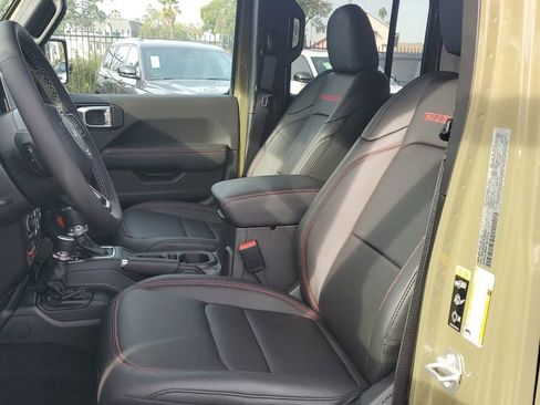 New 2026 Jeep Wrangler Unlimited Rubicon w/ Steel Bumper Group image 17