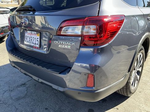 Used 2017 Subaru Outback 2.5i Limited image 77