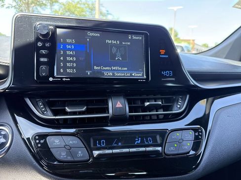 Used 2018 Toyota C-HR XLE FWD image 20
