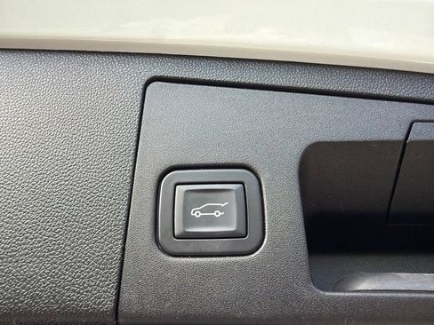Used 2020 Cadillac XT4 Premium Luxury FWD image 53
