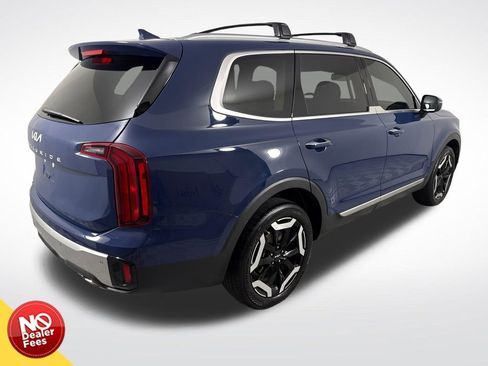 Used 2024 Kia Telluride S FWD image 3