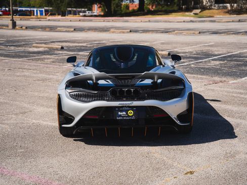 Used 2021 McLaren 765LT RWD image 33