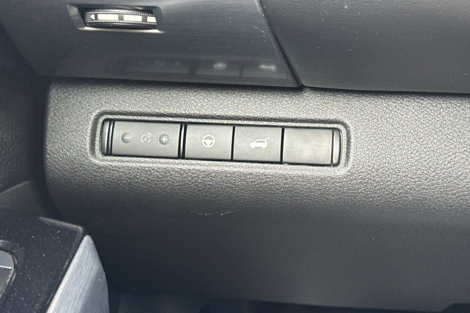 Certified 2023 Nissan Pathfinder SL w/ SL Premium Package FWD image 43