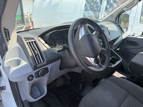 Used 2018 Ford Transit 250 130 Low Roof w/ Exterior Upgrade Package RWD image 9